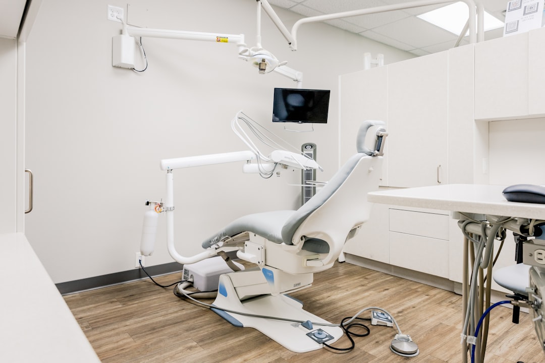 Dentiste au travail